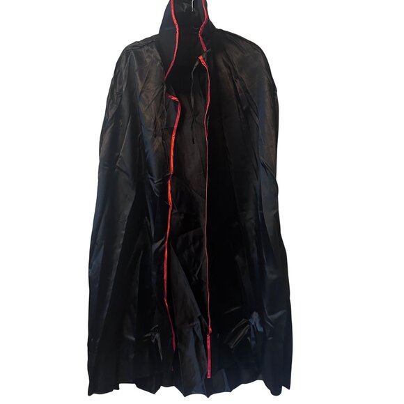 Adult Vampire Costume Shirt Cape & Vest Spirit Halloween One Size Fits Most - Picture 2 of 4
